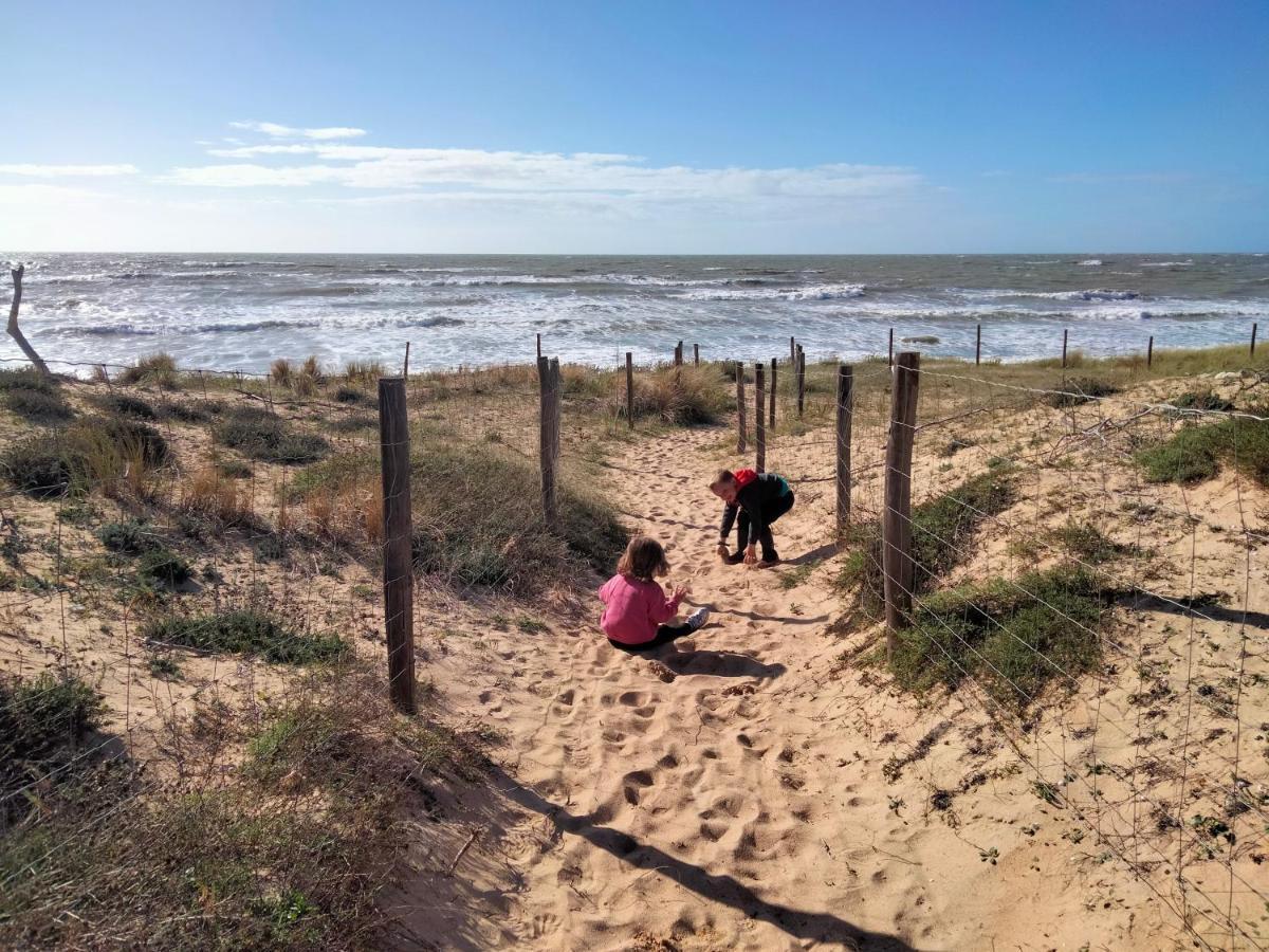 Les Pieds Dans L'Eau Acces Direct A La Plage La Cotinière Kültér fotó